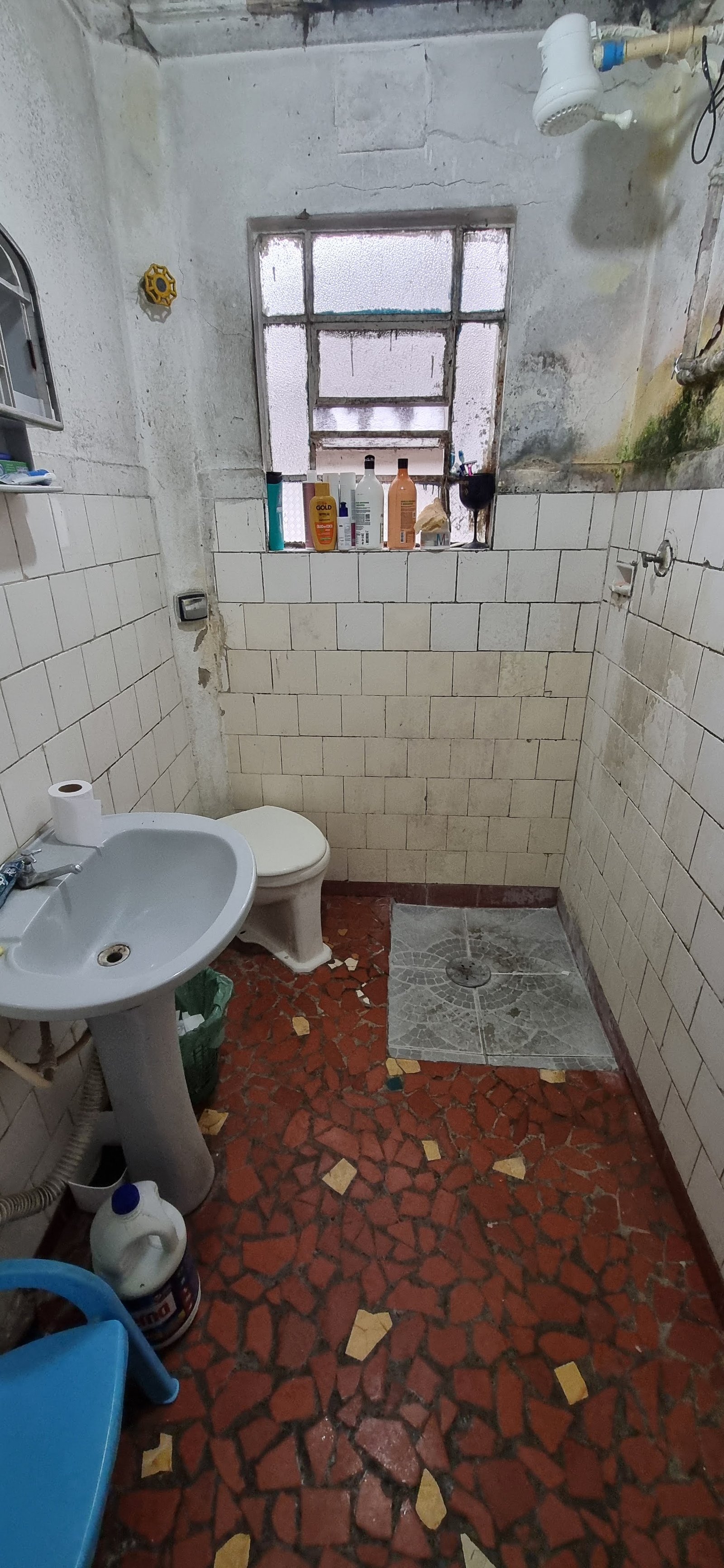 Banheiro antes da reforma